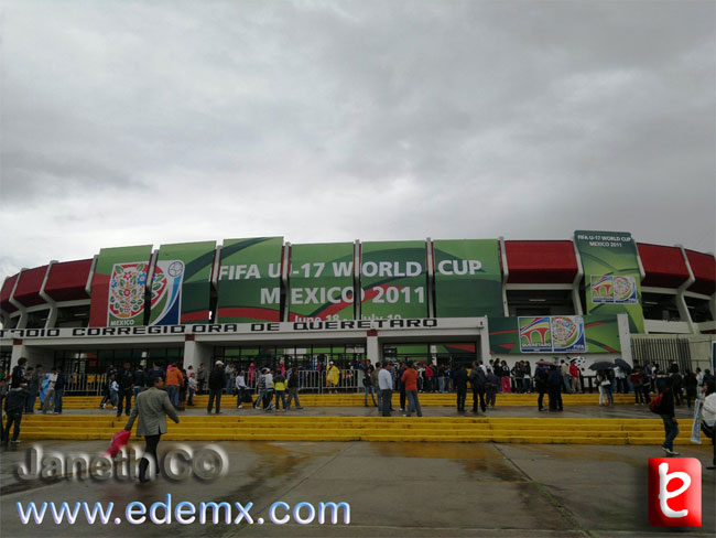 Estadio La Corregidora, Iv�n TMy/ Janeth C�, ID1290, 2011