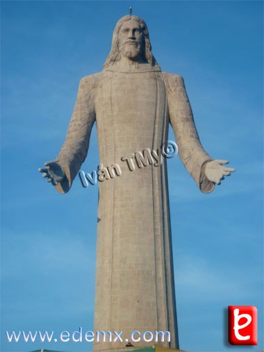 Cristo Rey, Ivn TMy, ID1418, 2011