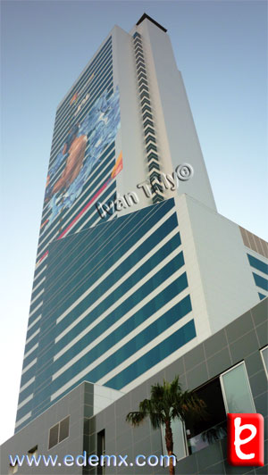 Hotel Riu Plaza Guadalajara, Ivn TMy, ID1427, 2011