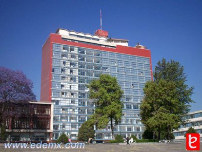 Torre II de Humanidades, Fachada Oriente. ID184, Ivn TMy, 2008