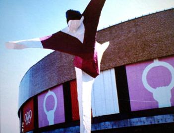 Judas de Gimnasia fuera del Auditorio Nacional. ID461, COM©, 1968