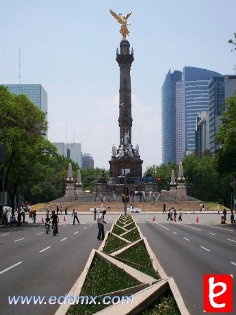 Columna de la independencia. ID290, Iv�n TMy�, 2008