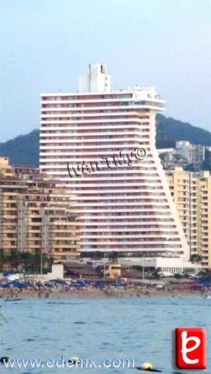 Crowne Acapulco. ID1160, Ivan TMy, 2011