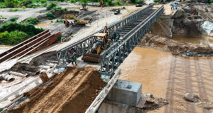 CONCLUYE SICT EN GUERRERO LA INSTALACIÓN DE PUENTE PROVISIONAL METÁLICO TIPO BAILEY SOBRE EL RÍO OMITLÁN